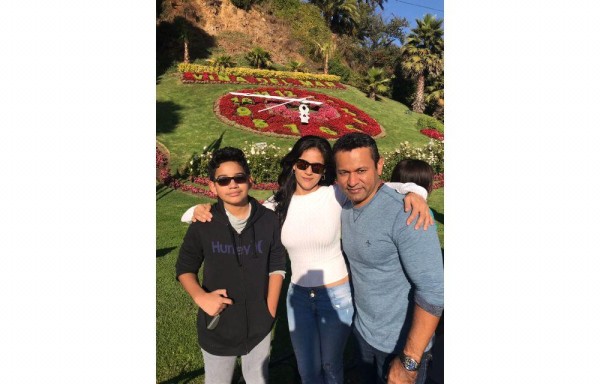 Los hermanos se están preparando porque mañana será su primera presentación