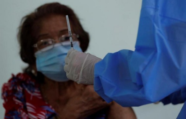 Más de 350 mil panameños no se ha querido vacunar contra la covid-19 