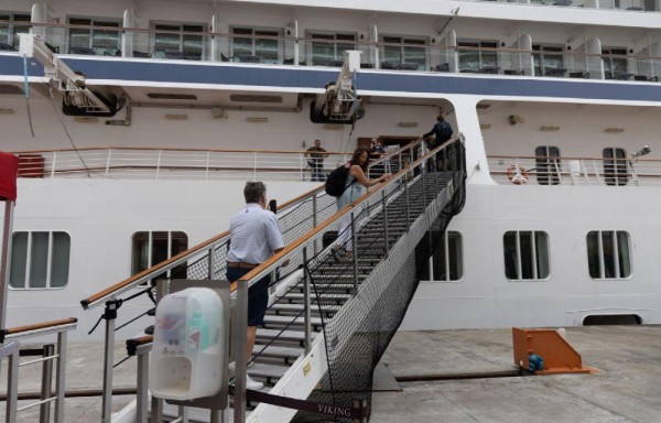 Más de 2 mil turistas llegaron al país en los cruceros Viking Star y Norwegian Encore