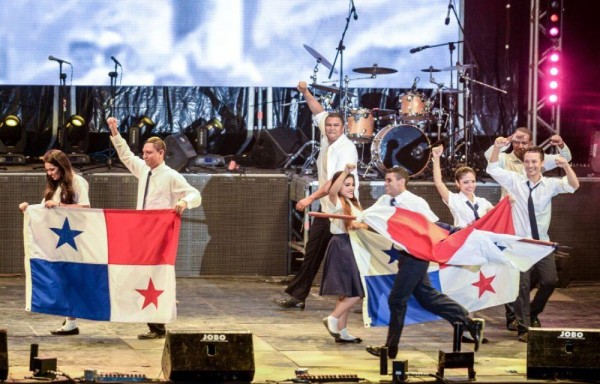 Bailarán por hora y media.