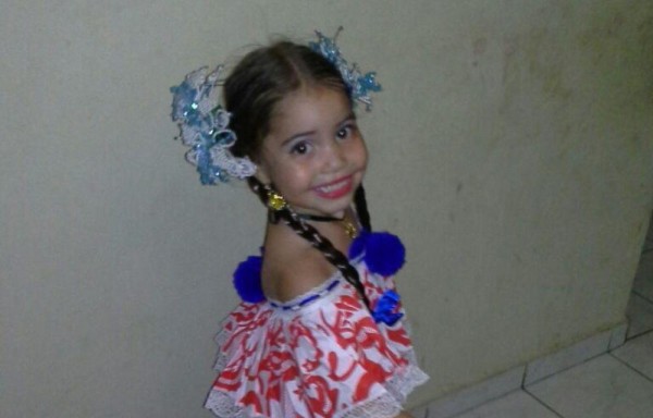 SALUDOS DE CUMPLEAÑOS PARA LA PRINCESA YERALDINE YELENIS, QUIEN CUMPLE CUATRO AÑITOS, HOY | Hoy se cumple un año más desde tu nacimiento, Yeraldine Yelenis Álvarez, y siempre estaremos agradecidos con Dios porque llenaste nuestra existencia de felicidad. Esperamos que siempre seas una niña muy feliz. Conserva siempre esa frescura e inocencia que te caracteriza y que seas dichosa viendo tus sueños hacerse realidad, Que el Todopoderoso guíe tus pasos siempre, son los deseos de tu tía Isenith Álvarez.