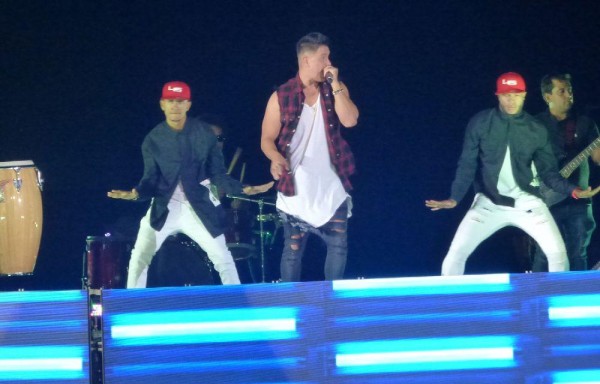 Joey Montana bailó y gozó.