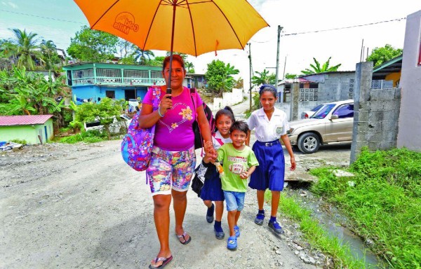 Un error, hacerle la tarea a los hijos