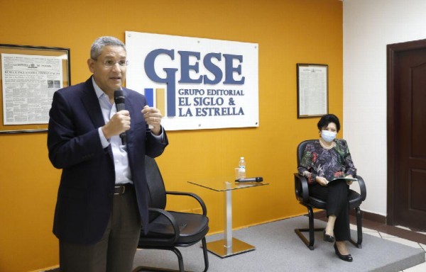 Eduardo Quirós y Griselda López