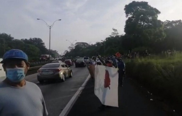 Policía Nacional, Ministerio de Vivienda y autoridades locales tuvieron que calmar los ánimos.