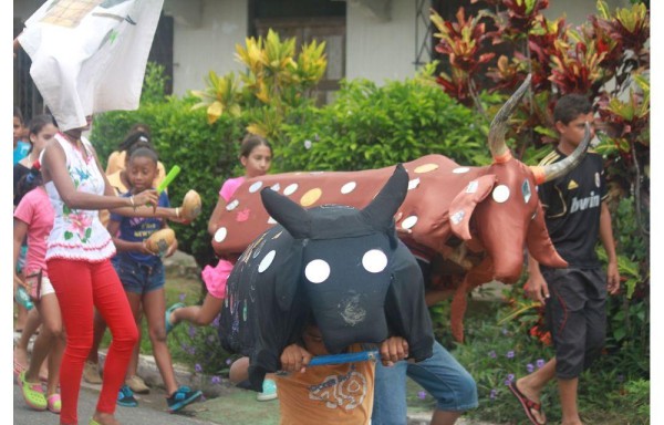 Llegó el Toro Guapo de Antón