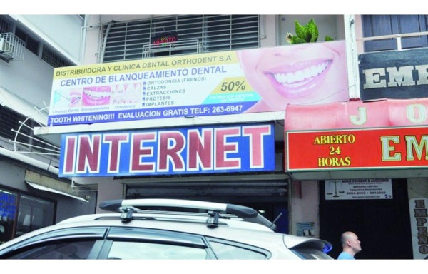 ELIDYA ESPINOSA | ENFERMERA | Verifiquen que la persona que los atiende sea un médico idóneo.