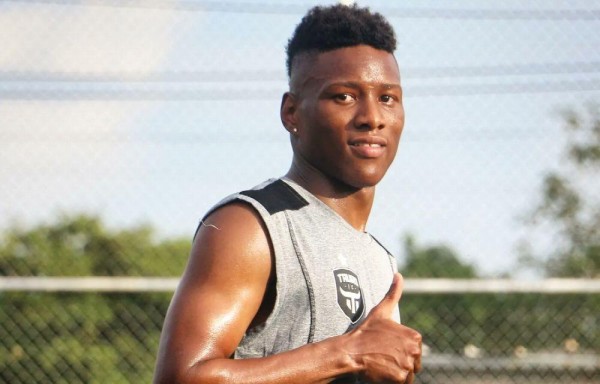 Medina ya se entrena con el Tauro FC