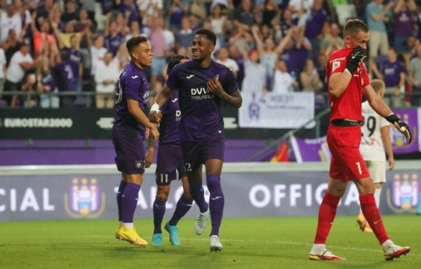 Murillo concentrado con el Anderlecht