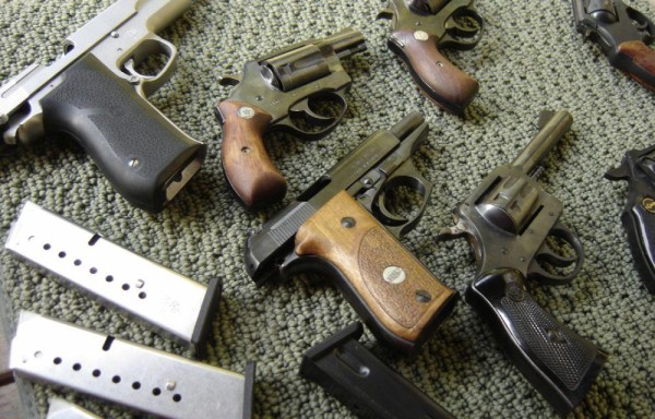 Actualmente hay, hace nueve años, una ‘veda de armas' que impide la venta en comercios autorizados.