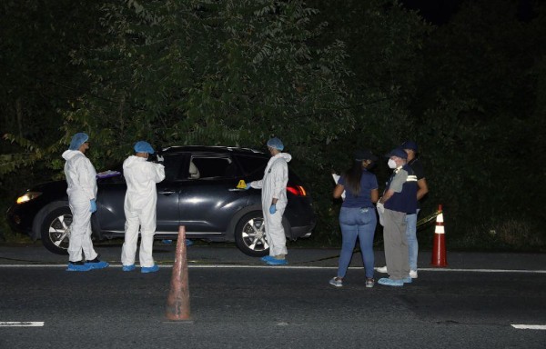 Sicarios se detuvieron a lado de su vehículo y le dispararon.