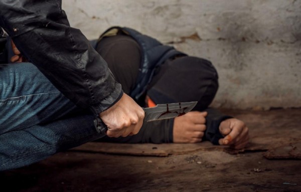 Lo liquidó a puñaladas por un lío de tierras en un bar en Darién