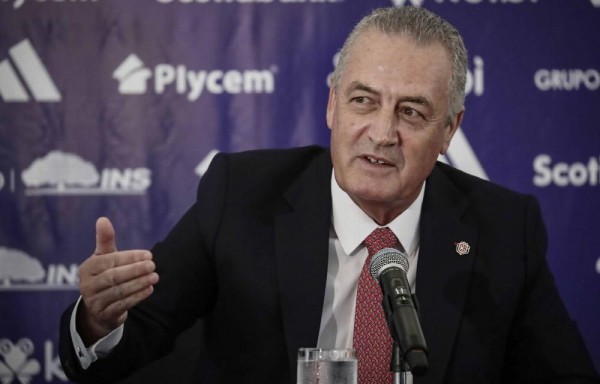 Nuevo técnico de Costa Rica asegura que lucharán contra Panamá hasta el final