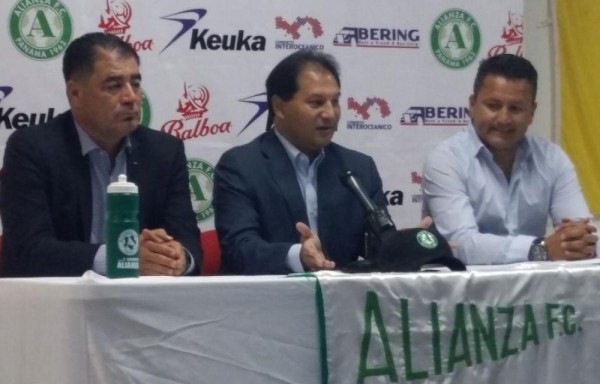 Francisco 'Paco' Ramírez durante su presentación de ayer como técnico del Alianza.