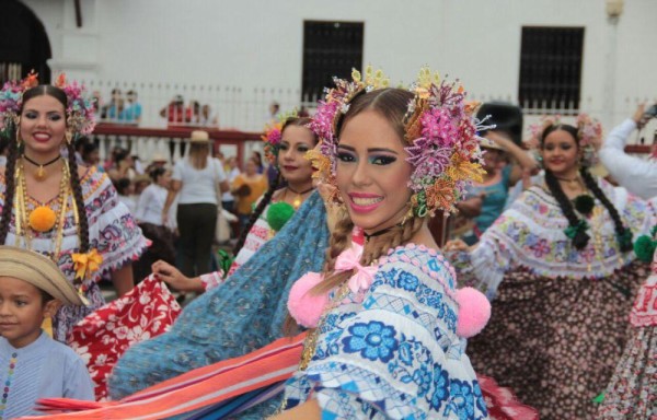 Rita Cristal Dominguez M., Calle Abajo de Las Tablas.