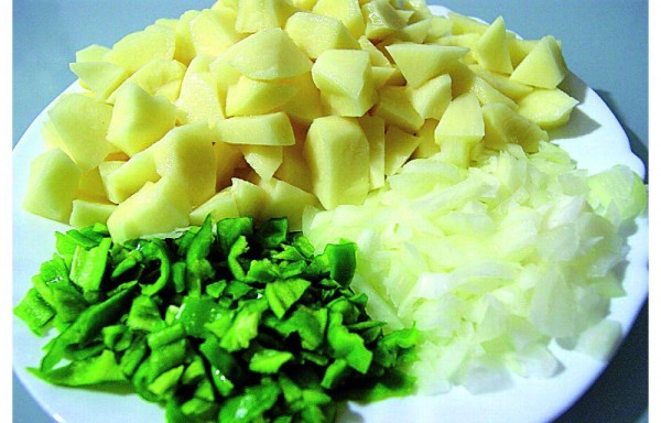 Tortilla de papas con ensalada