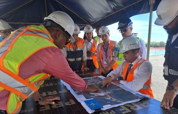 Inspección oficial de la obra.