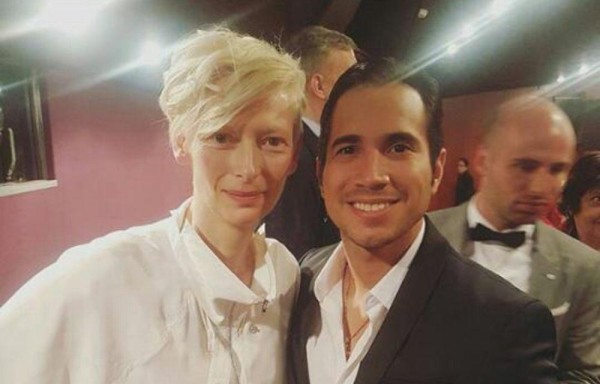 Junto a la ganadora del Oscar Tilda Swinton.