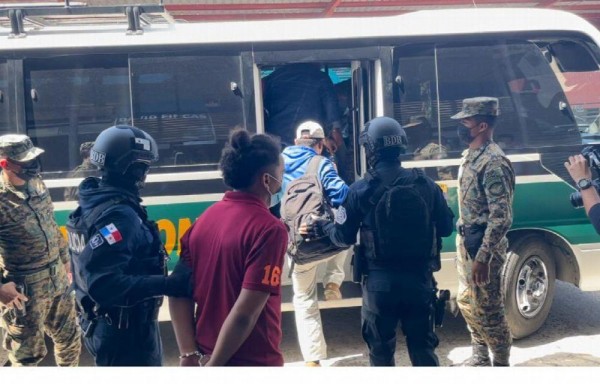 Detuvieron a cinco coyotes y rescataron a 12 migrantes