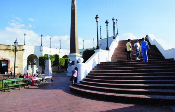 Histórica Plaza donde murió el general Victoriano Lorenzo