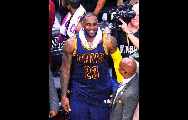 El canastero LeBron James.