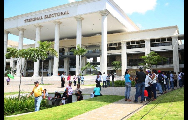 Servicio de cedulación y registro civil hoy sábado