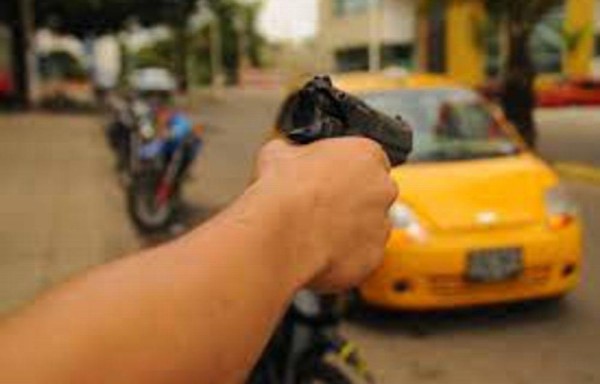 Estará 21 años bajo la sombra por andar robándole a taxistas