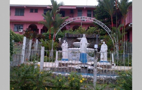 Más de 100 niños reciben los sustentos