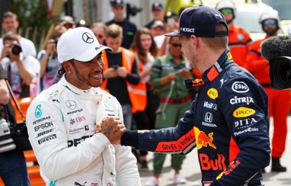 Lewis Hamilton lidera la clasificación de pilotos con 112 puntos.