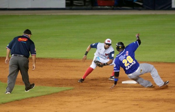 Los colonenses toman la ventaja.