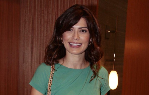 Justine Pasek dio a luz un varoncito