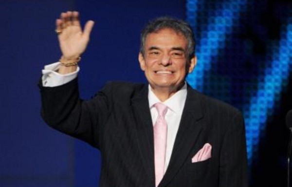 Quieren enterrar a José José en Miami