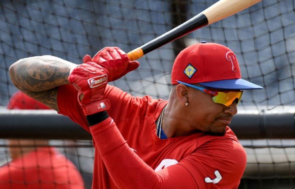 Johan Camargo se gana las oportunidades con los Filis de Filadelfia.