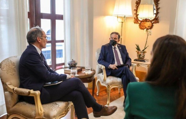 Se reunieron en el Palacio de Las Garzas