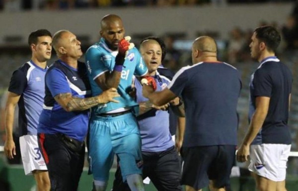 Mejía fue señalado como una de las figuras del equipo uruguayo.