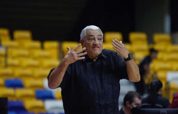 Flor Meléndez, técnico de la Selección de Baloncesto de Panamá.