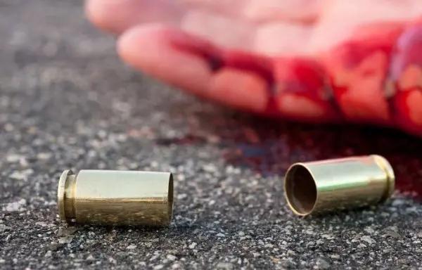 Por estos dos homicidios no hay nadie detenido, informó una fuente policial y se investigan los casos.