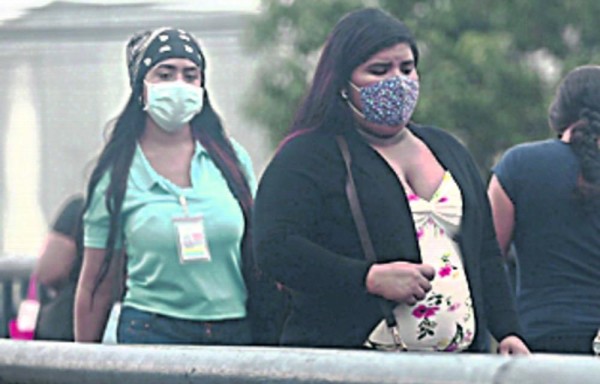 Usar mascarilla en la calle.