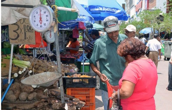 Los costos de las verduras han subido.