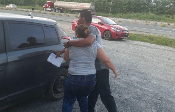 Familiares de Pablo Monroy.