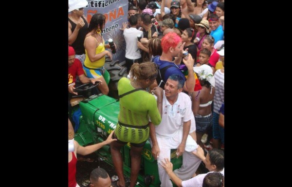 Durante su participación en Calle Abajo de Chitré.