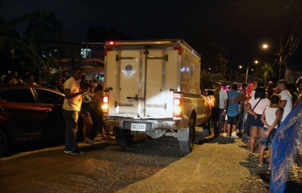 El auto que utilizaron los verdugos de Horacio fue hallado abandonado en Plaza Amador, en El Chorrillo.