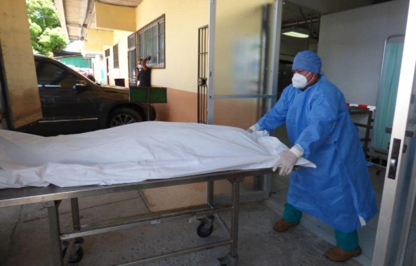 Los paramédicos del 911 no pudieron hacer nada para salvarle la vida