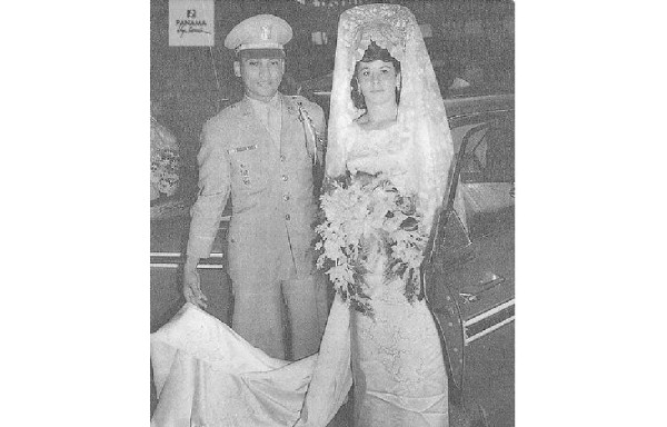 Boda de Noriega con Felicidad.