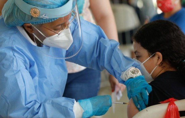 Se han colocado 3 mil 672 dosis.