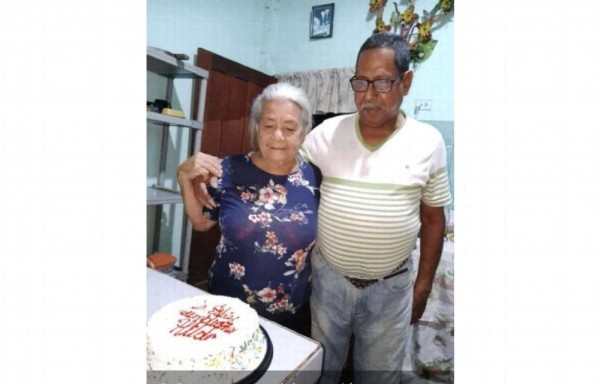 ¡Clama por justicia! Los golpearon para robarles, su esposo murió