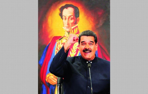 Nicolás Maduro felicitó a Francia