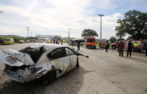 El chofer del sedán no quedó herido de gravedad.