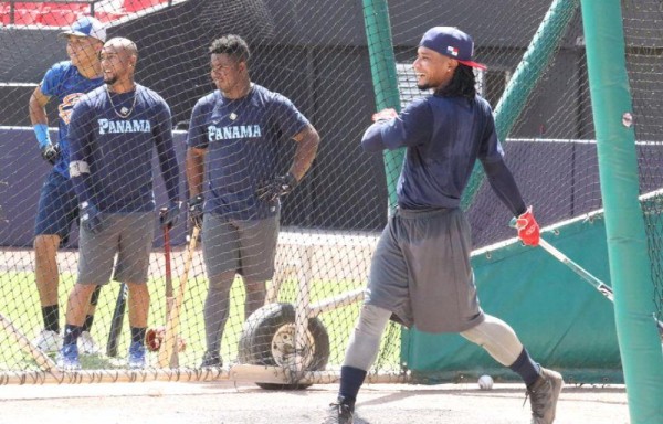 La Selección estuvo preparando en el Estadio Rod Carew.