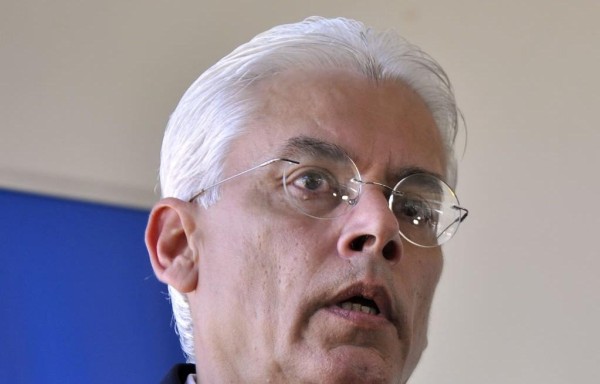 Se retiró del Pleno sin defender el proyecto